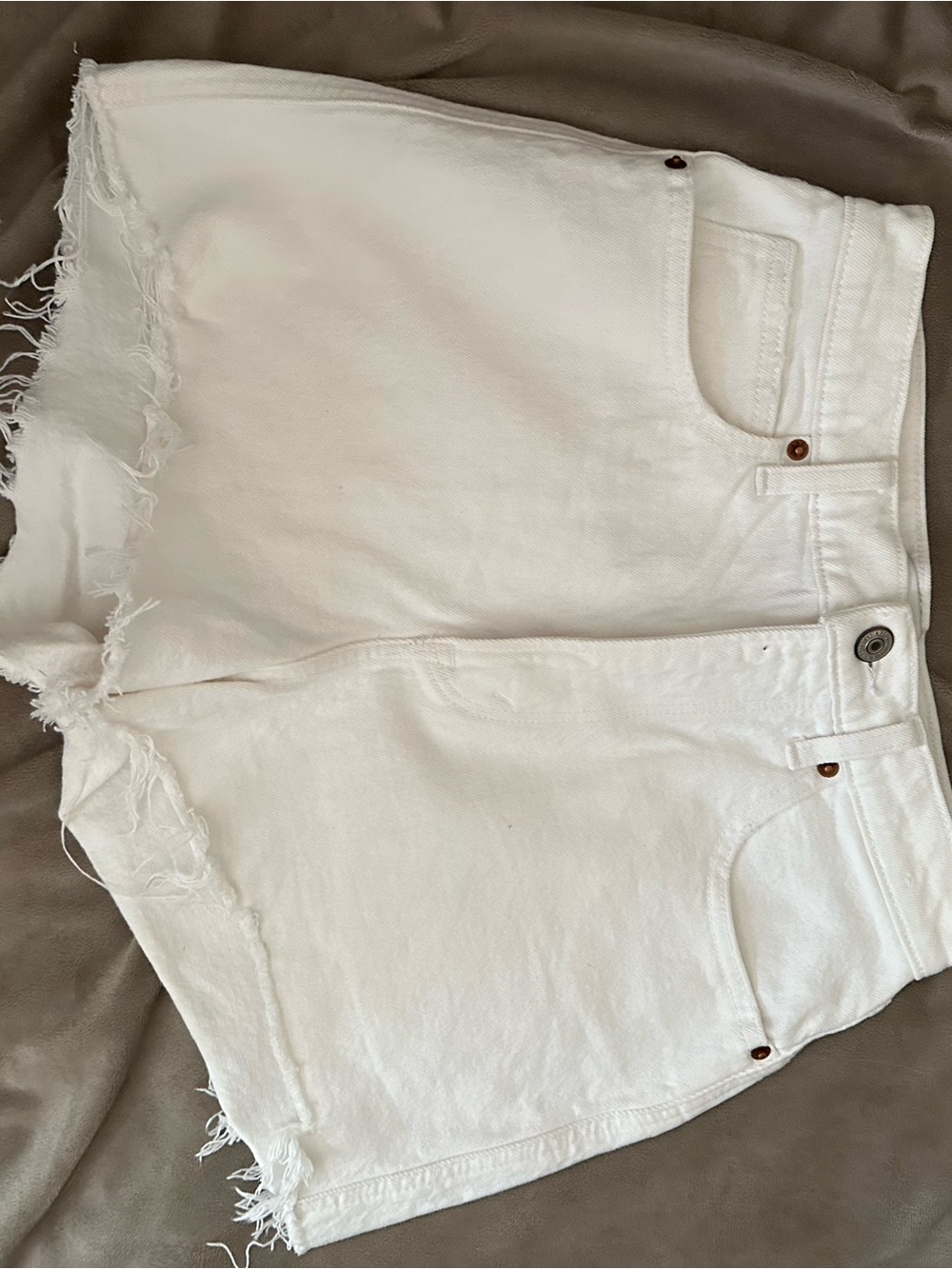 Abercrombie & Fitch High Rise Mom Short White Frayed Hem